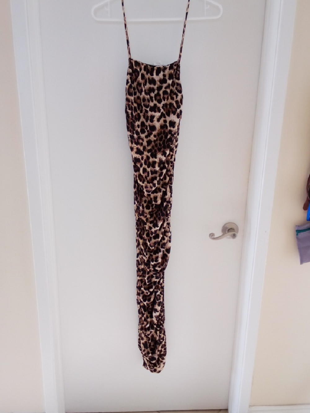 Leopard Print Spaghetti-Strap Body Fitten Silinky Type Dress.